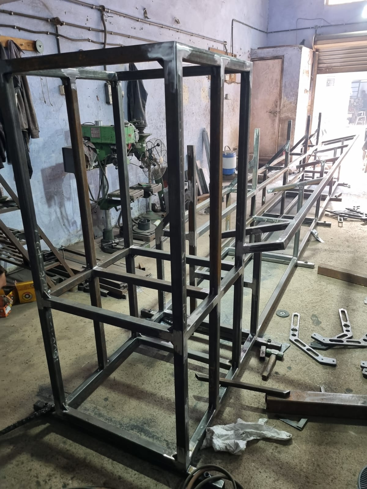 Heavy structure fabrication